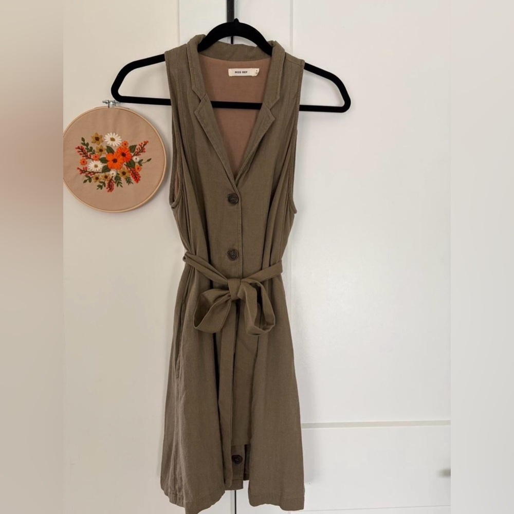 Mod Ref khaki linen button-front dress with belt